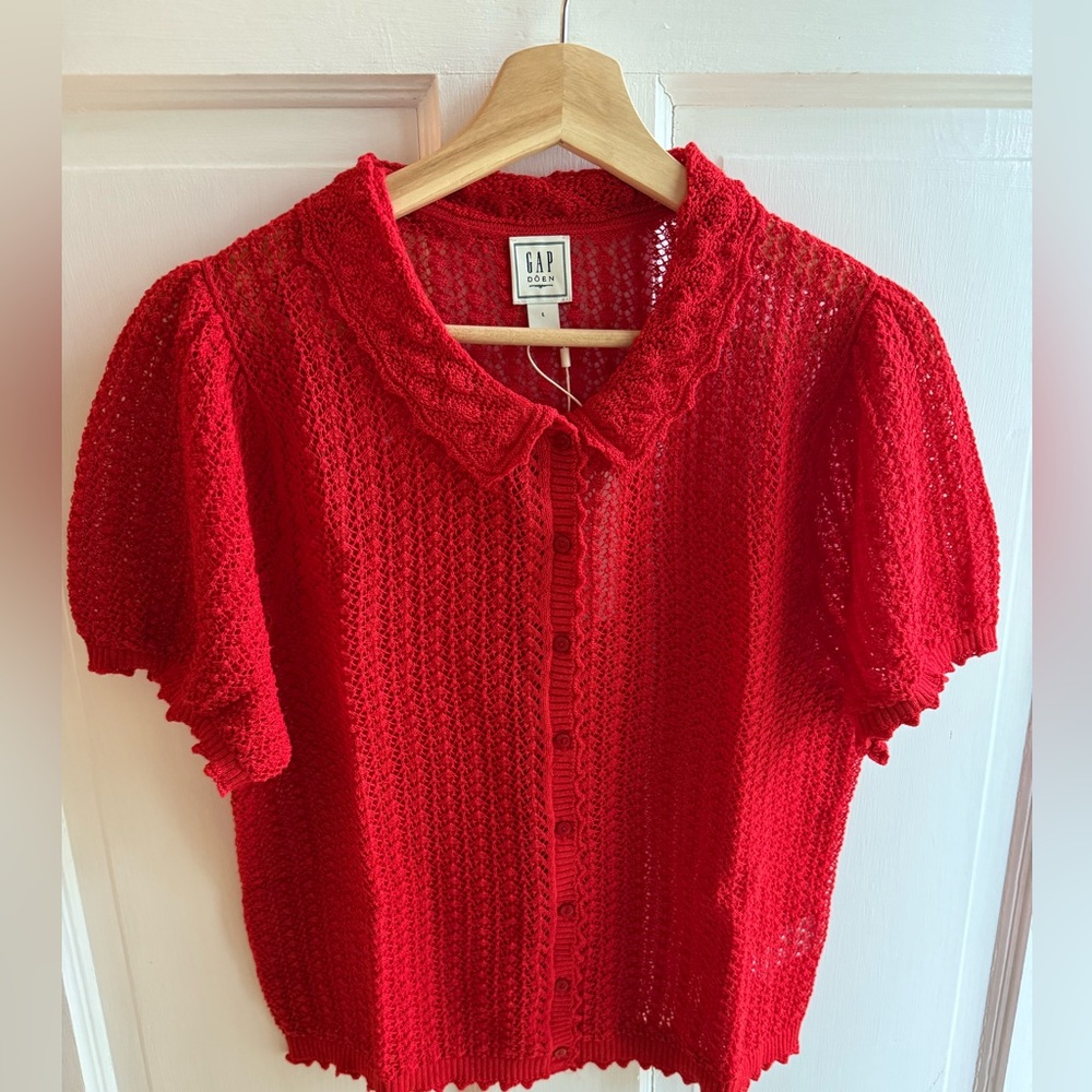 Doen for Gap red top Large NTW